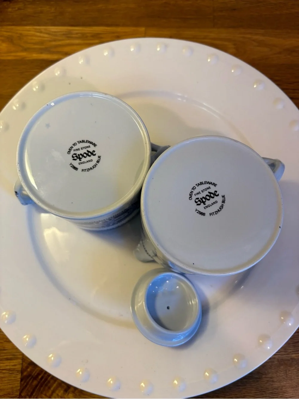 Spode ‘Fitzhugh Blue’ creamer and sugar with lid
